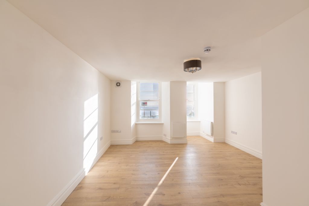Additional image 10 of 2 bed flat to rentClaremont Crescent, Weston-Super-Mare BS23