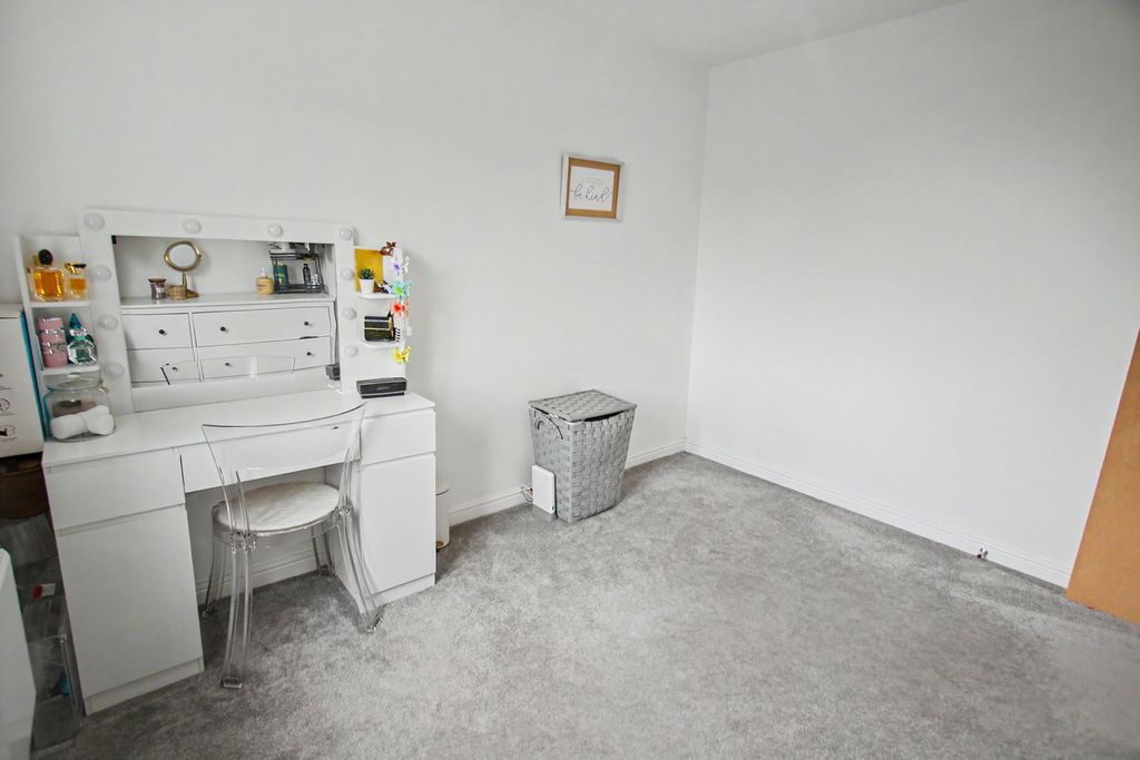 Additional image 12 of 2 bed flat for saleDrum Tower View, Caerphilly CF83