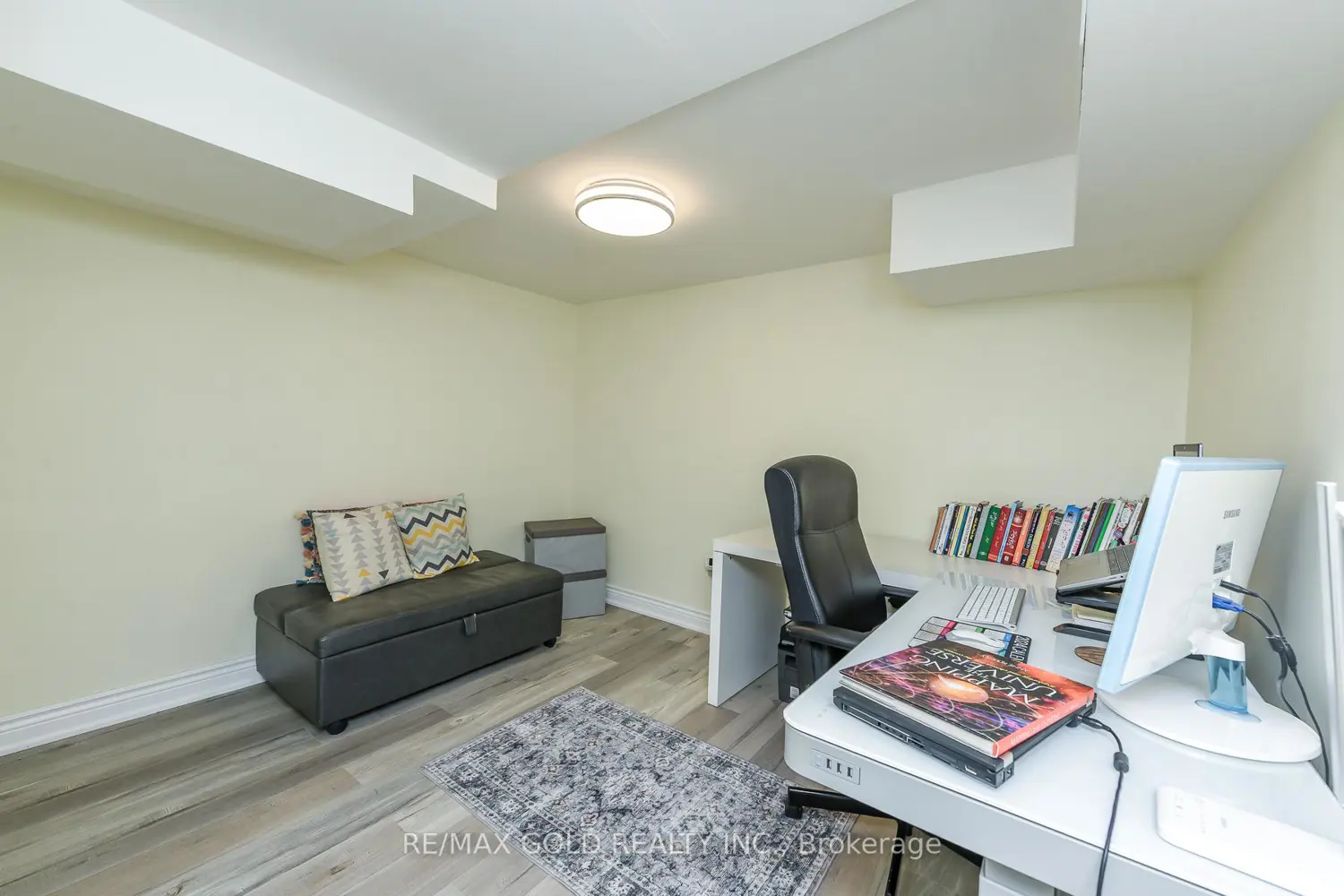 Additional image 16 of 7595 Wrenwood Crescent