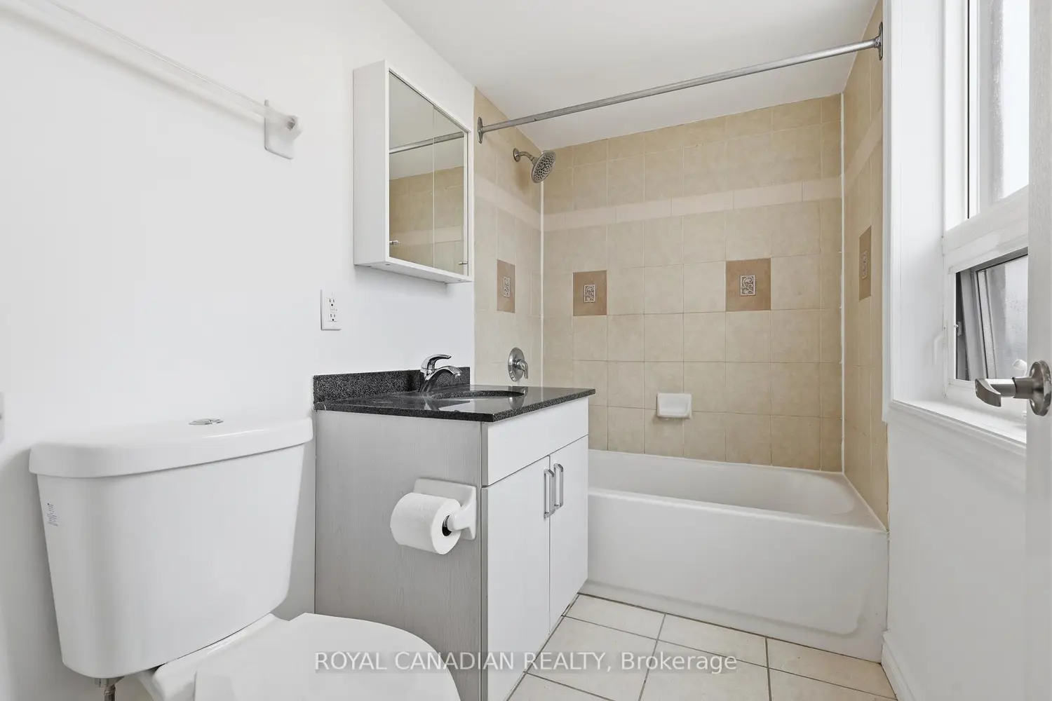 Additional image 11 of 7405 Goreway Drive 619