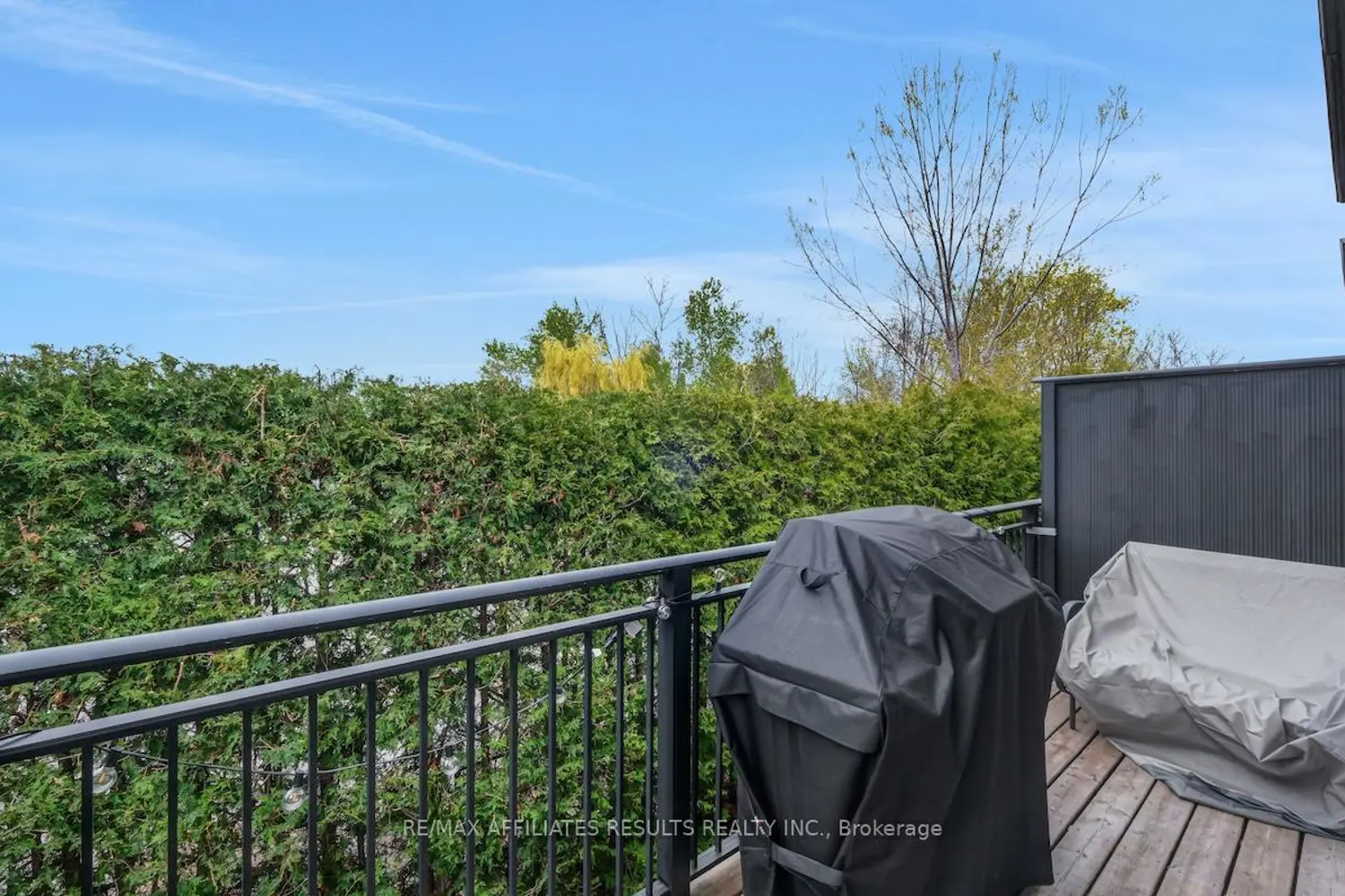 Additional image 18 of 78 Songbird Private