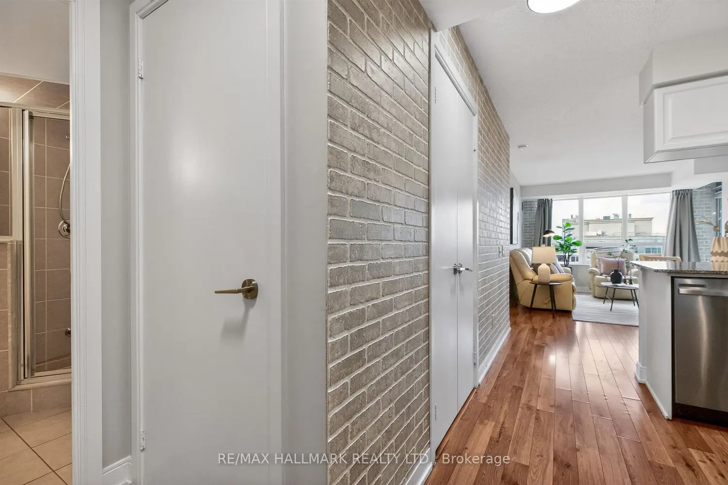 25 Viking Lane 2447 photo 4