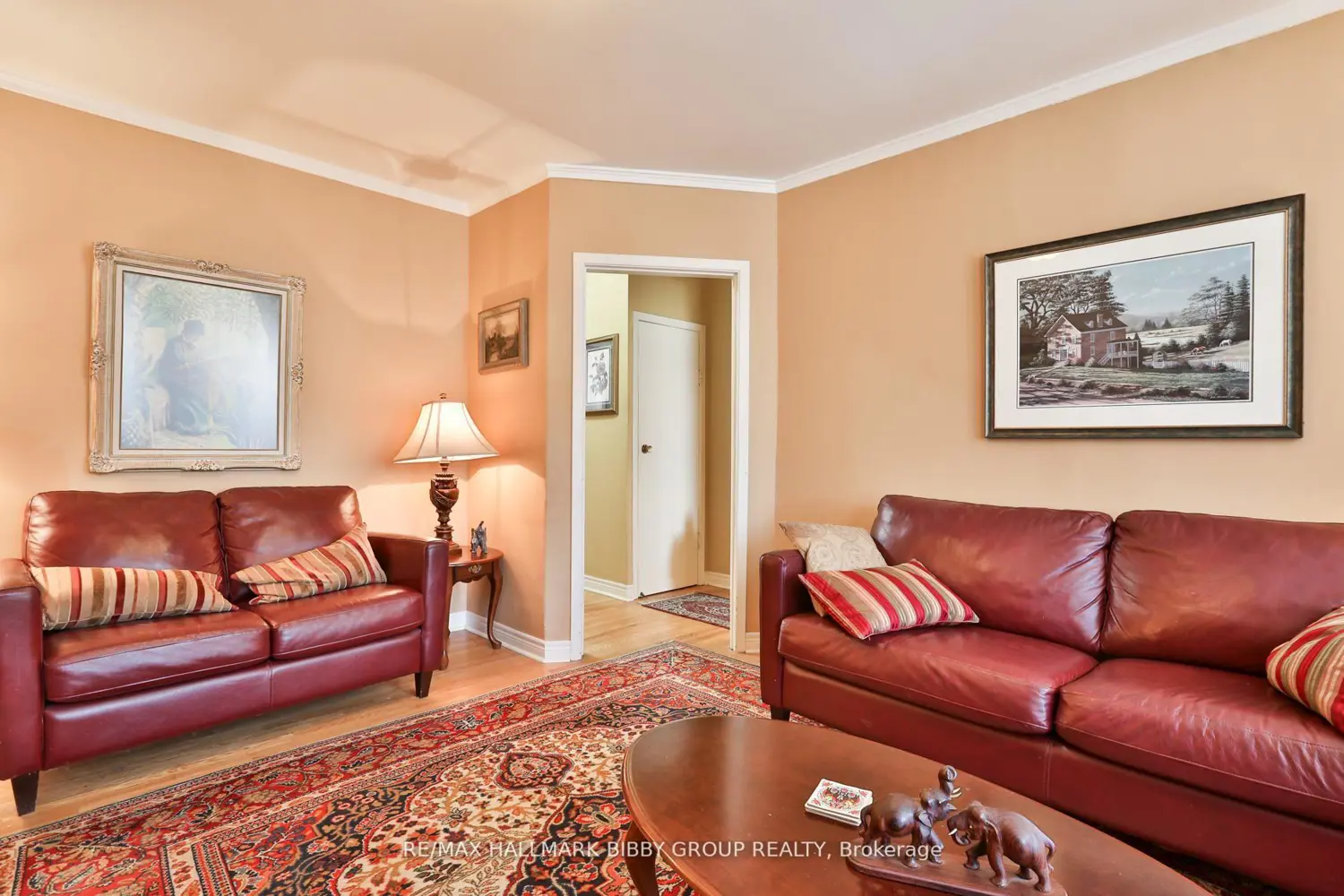 98 Fuller Avenue photo 3