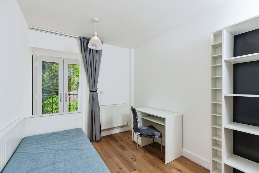 Additional image 16 of 3 bed flat to rentCrown Road, Weston, Bath BA1