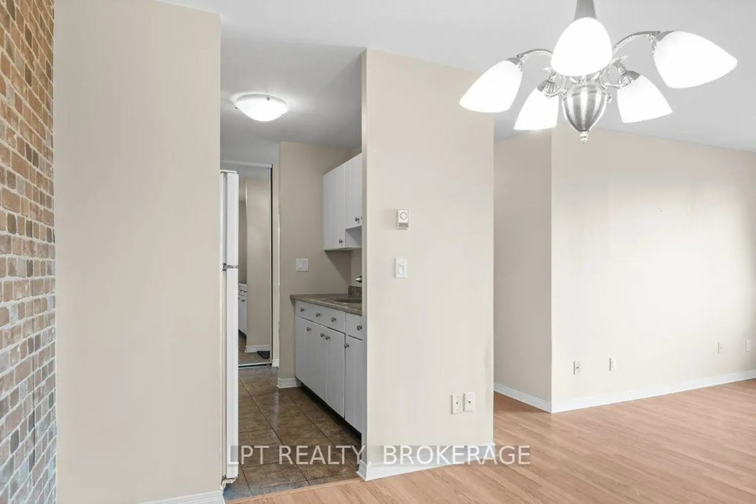 Additional image 2 of 17 Eldon Hall Place 303