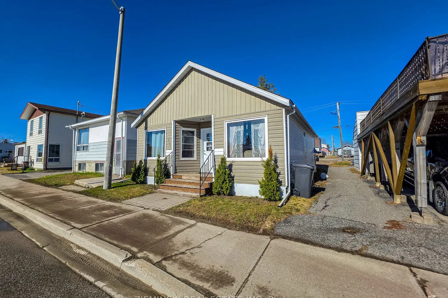 Additional image 18 of 657 Cedar Avenue