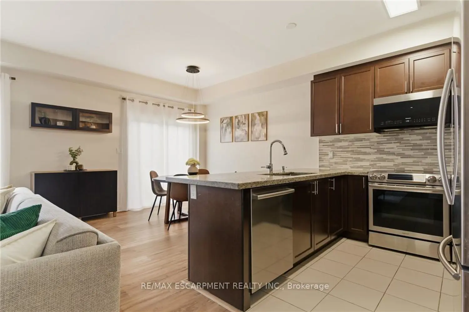 Additional image 11 of 73 Medici Lane 5