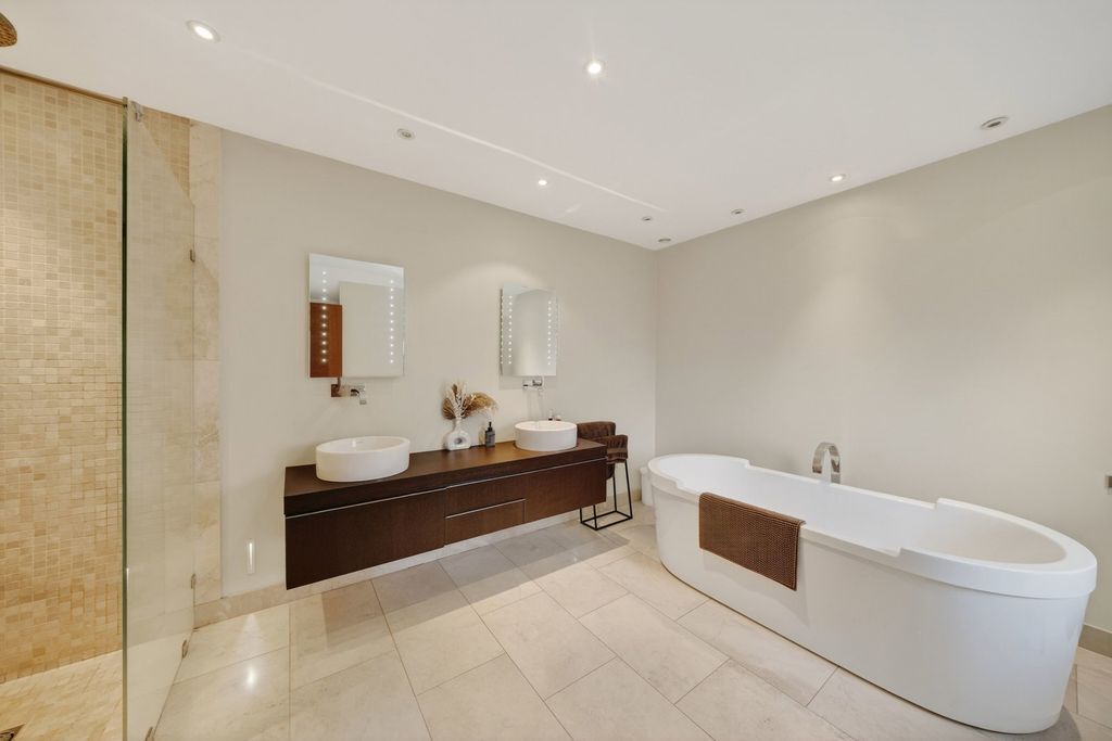 Additional image 28 of 6 bed detached house for saleSquirrels Chase, Prestbury, Macclesfield SK10