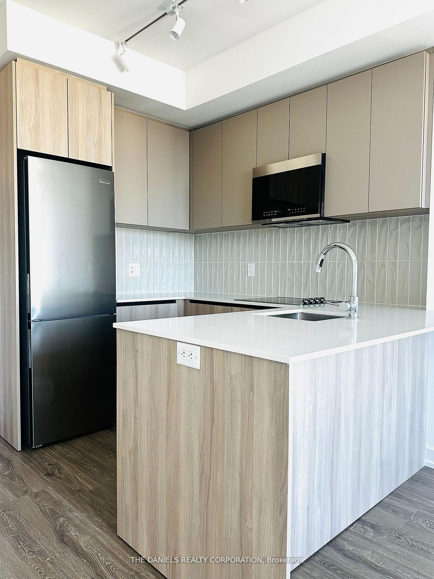813-2485 Eglinton Avenue W, Mississauga, ON, L5M 2T1