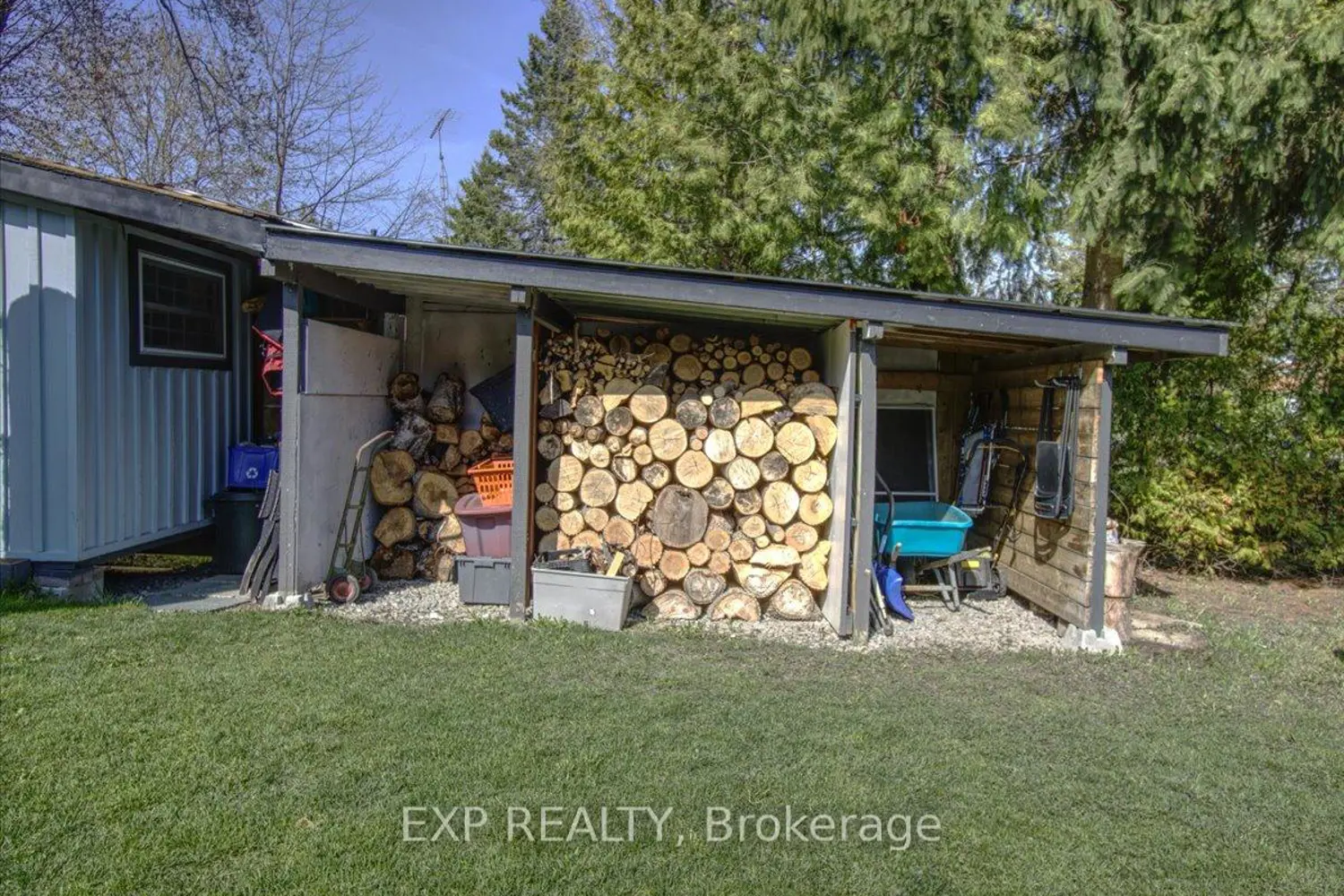 48 Willow Road photo 3