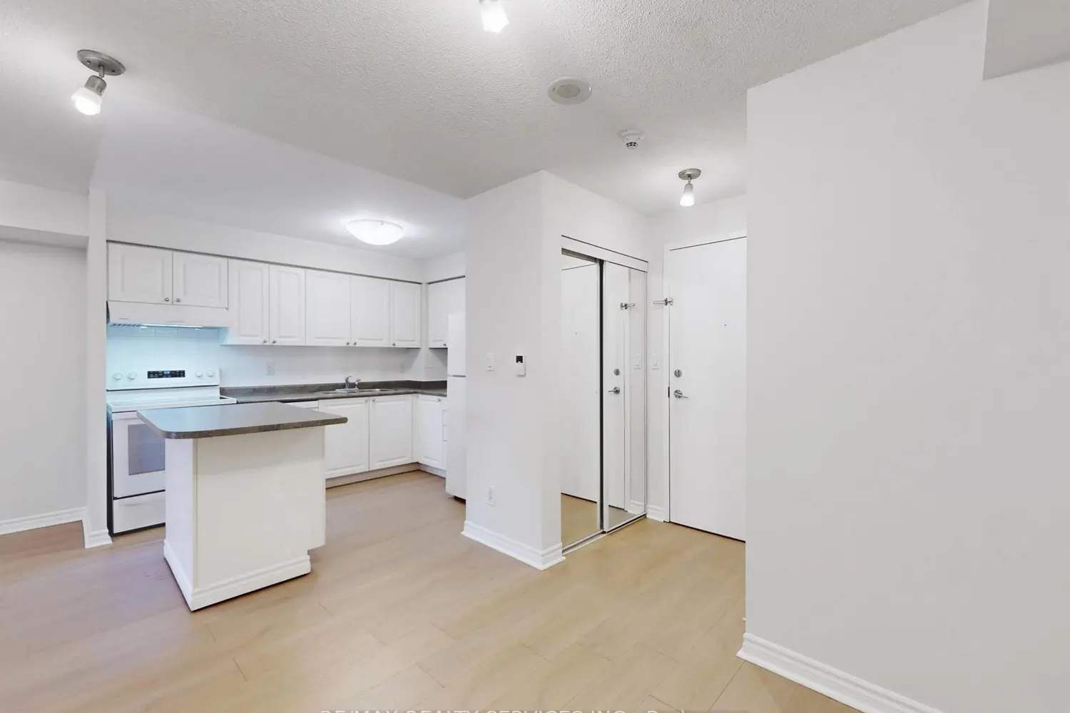 Additional image 8 of 3880 Duke Of York Boulevard 504