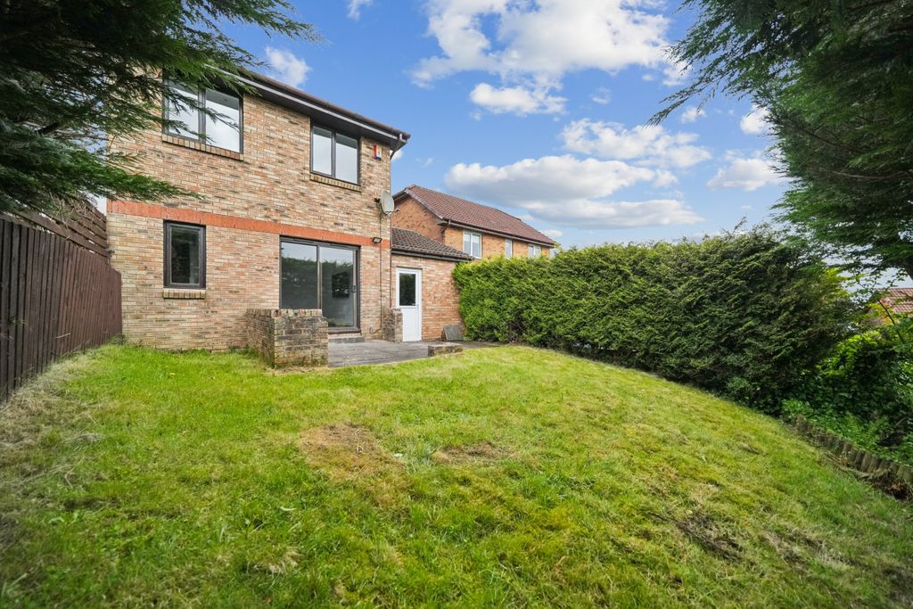 Additional image 17 of 3 bed semi-detached house to rentGlendoick Place, Newton Mearns, Glasgow G77