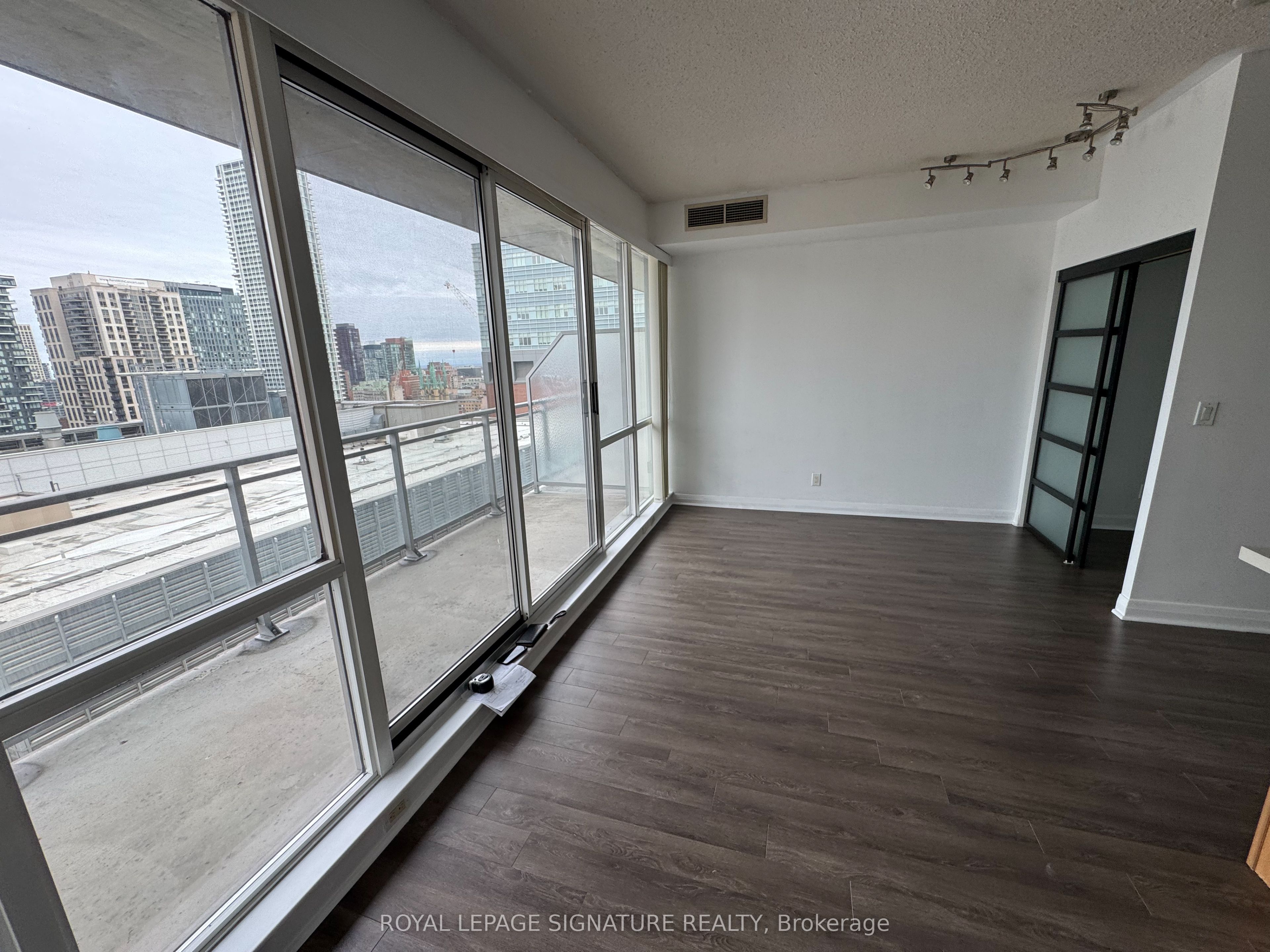 Additional image 6 of 1702-220 Victoria Street, Toronto, ON, M5B 2R6