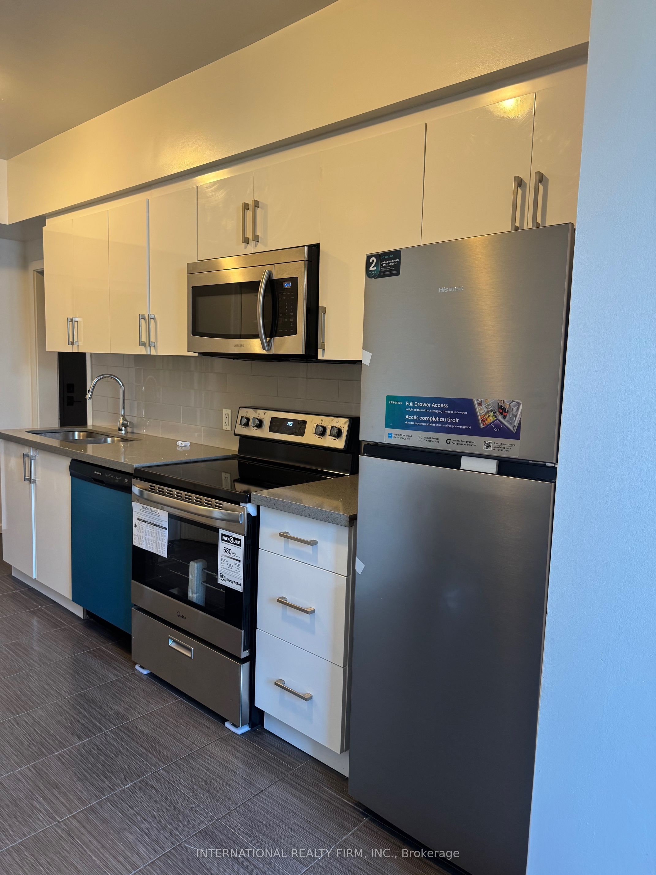 Additional image 2 of 1-159 Montrose Avenue, Toronto, ON, M6J 2T6