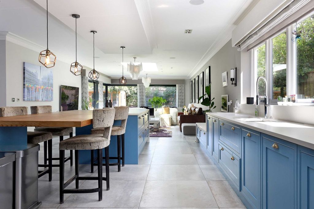 Additional image 11 of 6 bed detached house for salePenn Road, Beaconsfield, Buckinghamshire HP9