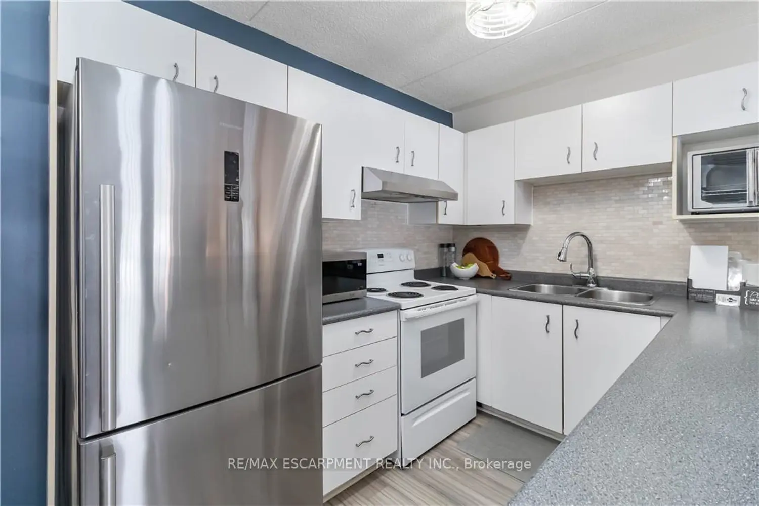 Additional image 5 of 4015 Kilmer Drive 110