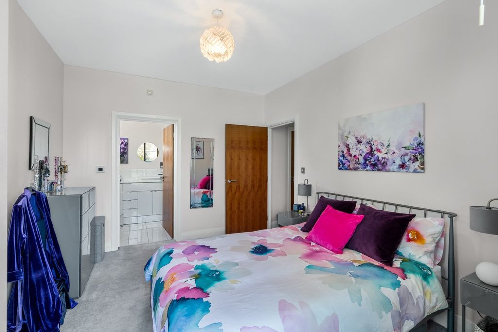 Additional image 15 of 2 bed flat for saleHartley Court, Pittville Circus Road, Pittville, Cheltenham GL52