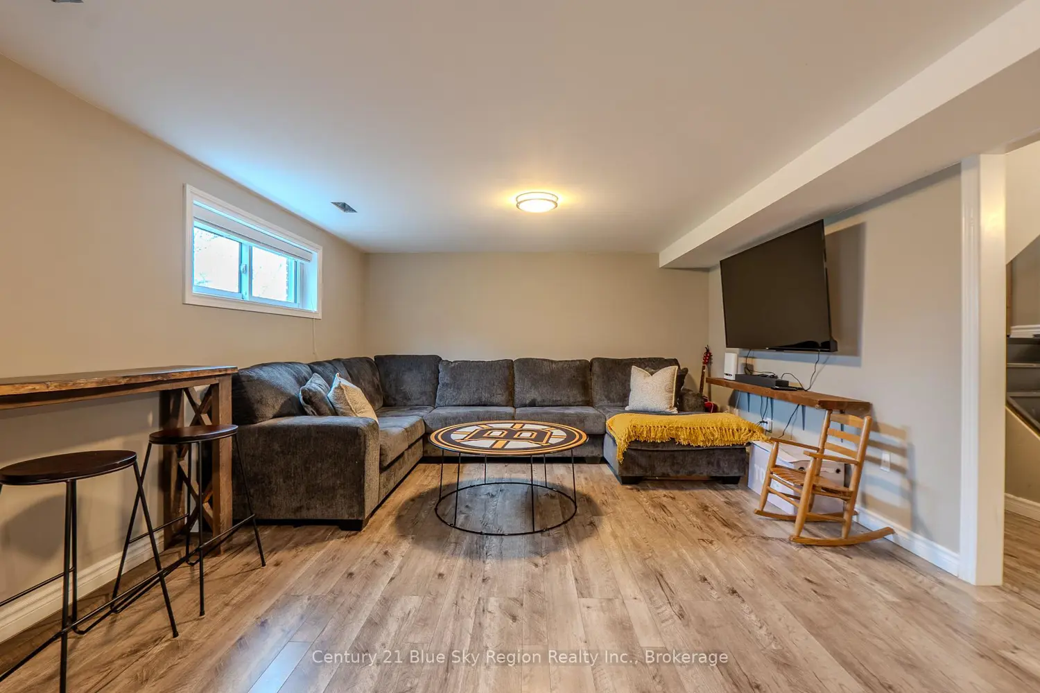 Additional image 12 of 34 Belleview Crescent
