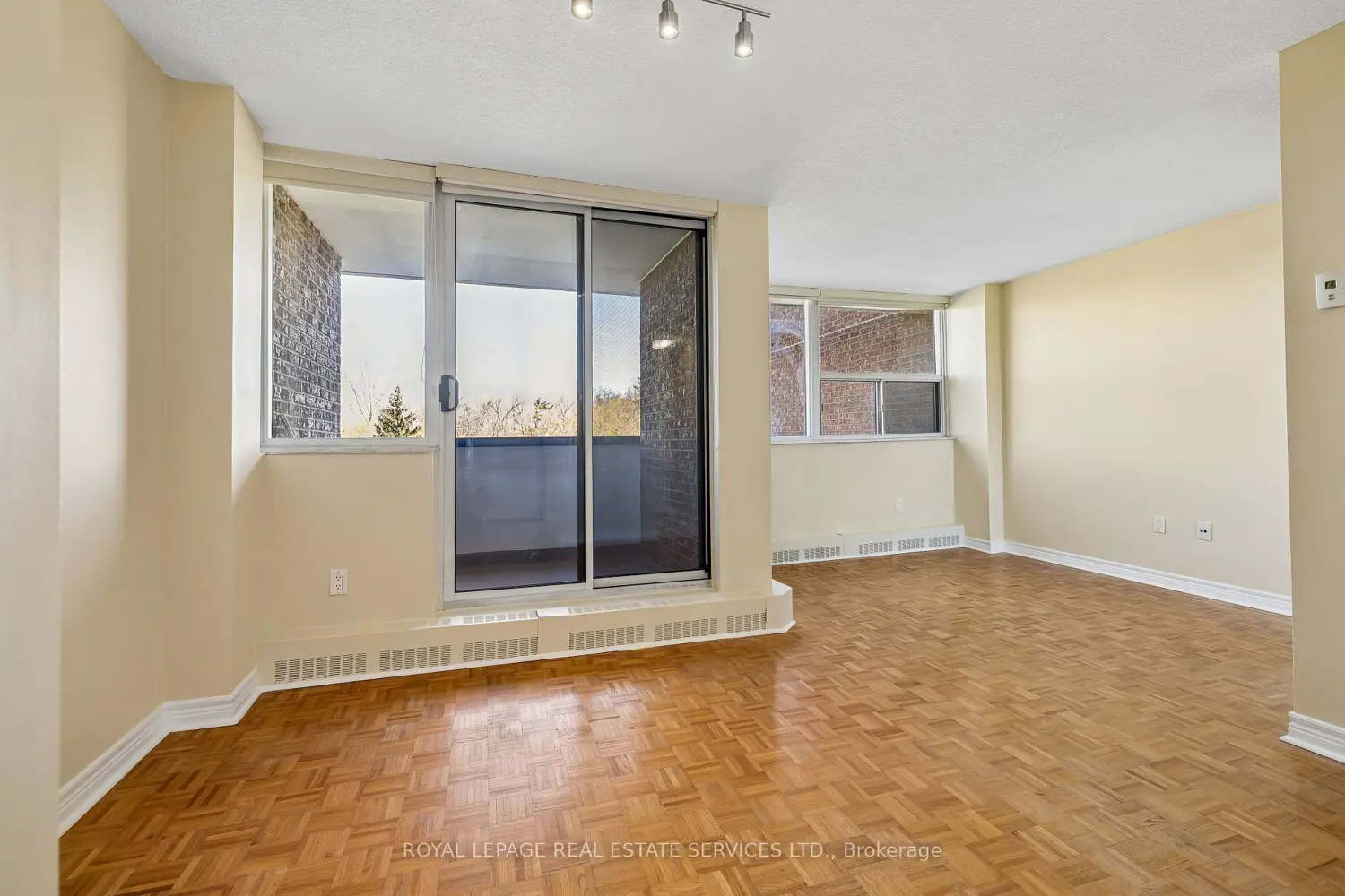 Additional image 4 of 3501 Glen Erin Drive 311