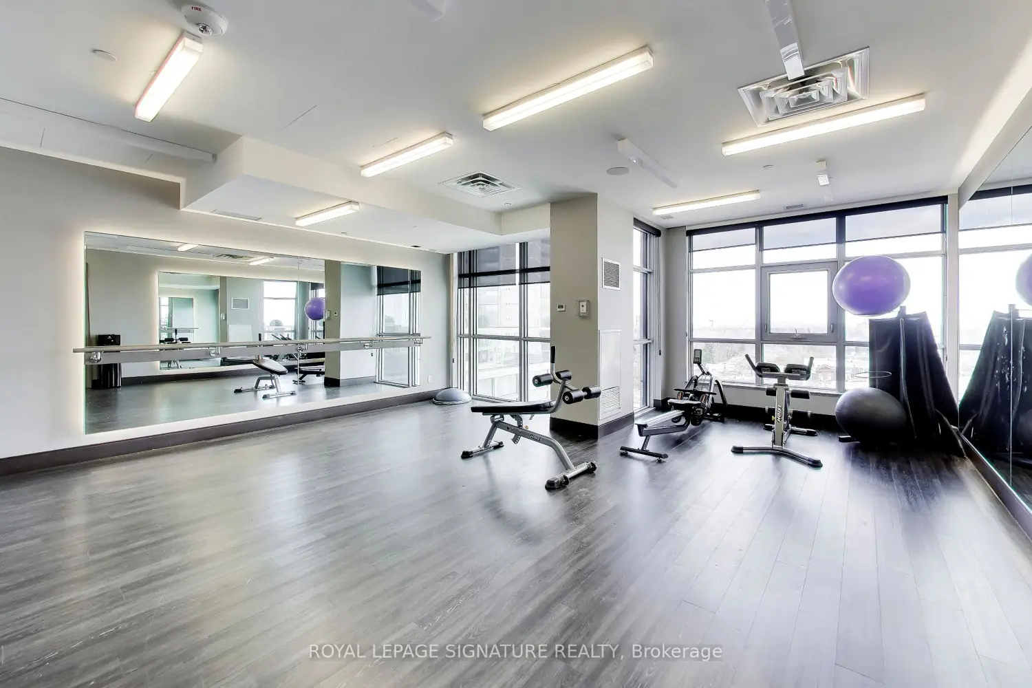 Additional image 10 of 501 St Clair Avenue 501