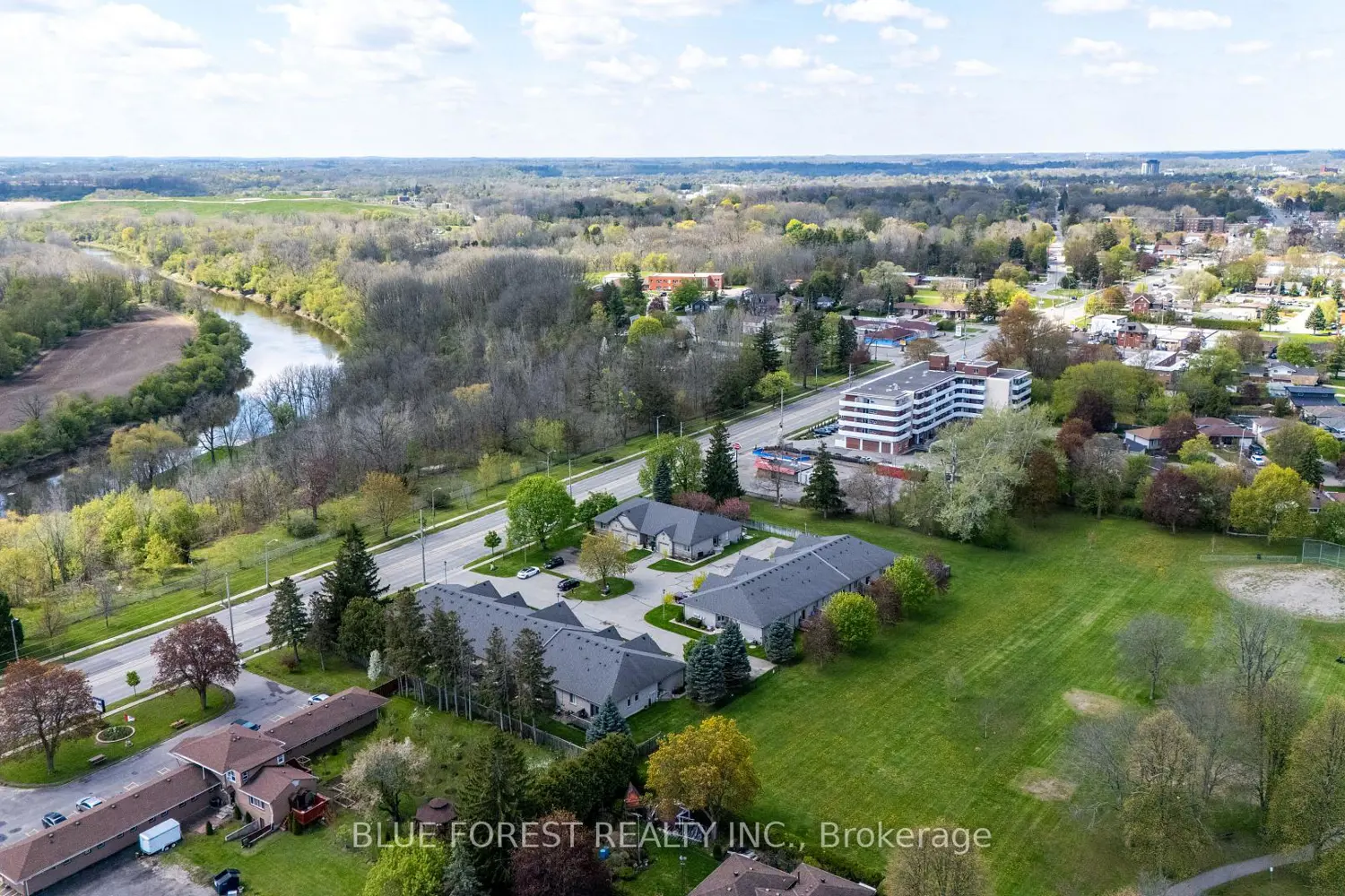 Additional image 9 of 948 Colborne Street 2