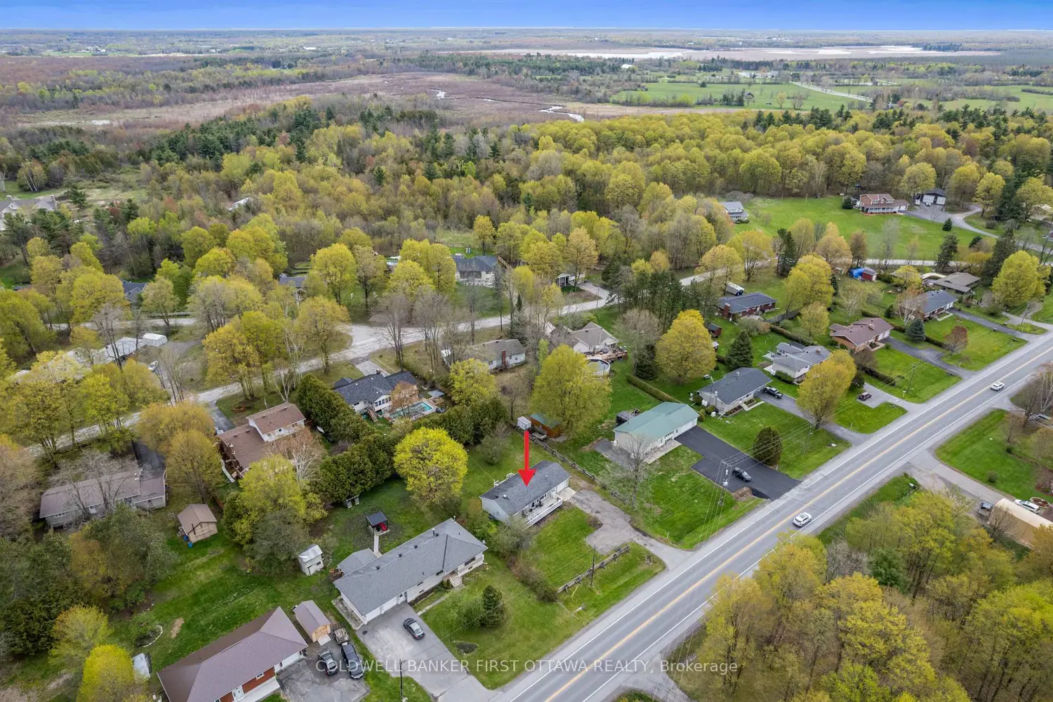 2498 Rideau Ferry Road photo 3