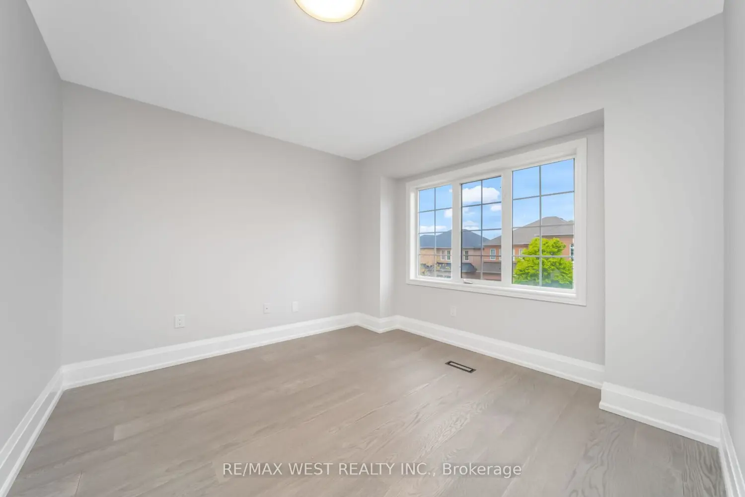 Additional image 13 of 5843 Rainspring Drive