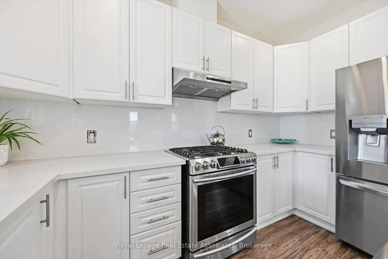 Additional image 5 of 1 Southshore Crescent