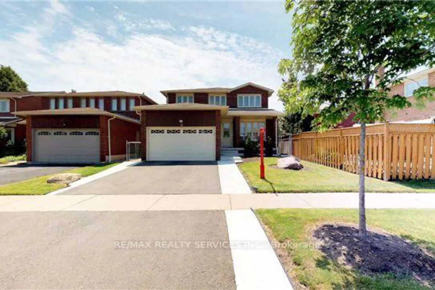 26 Sunforest Drive