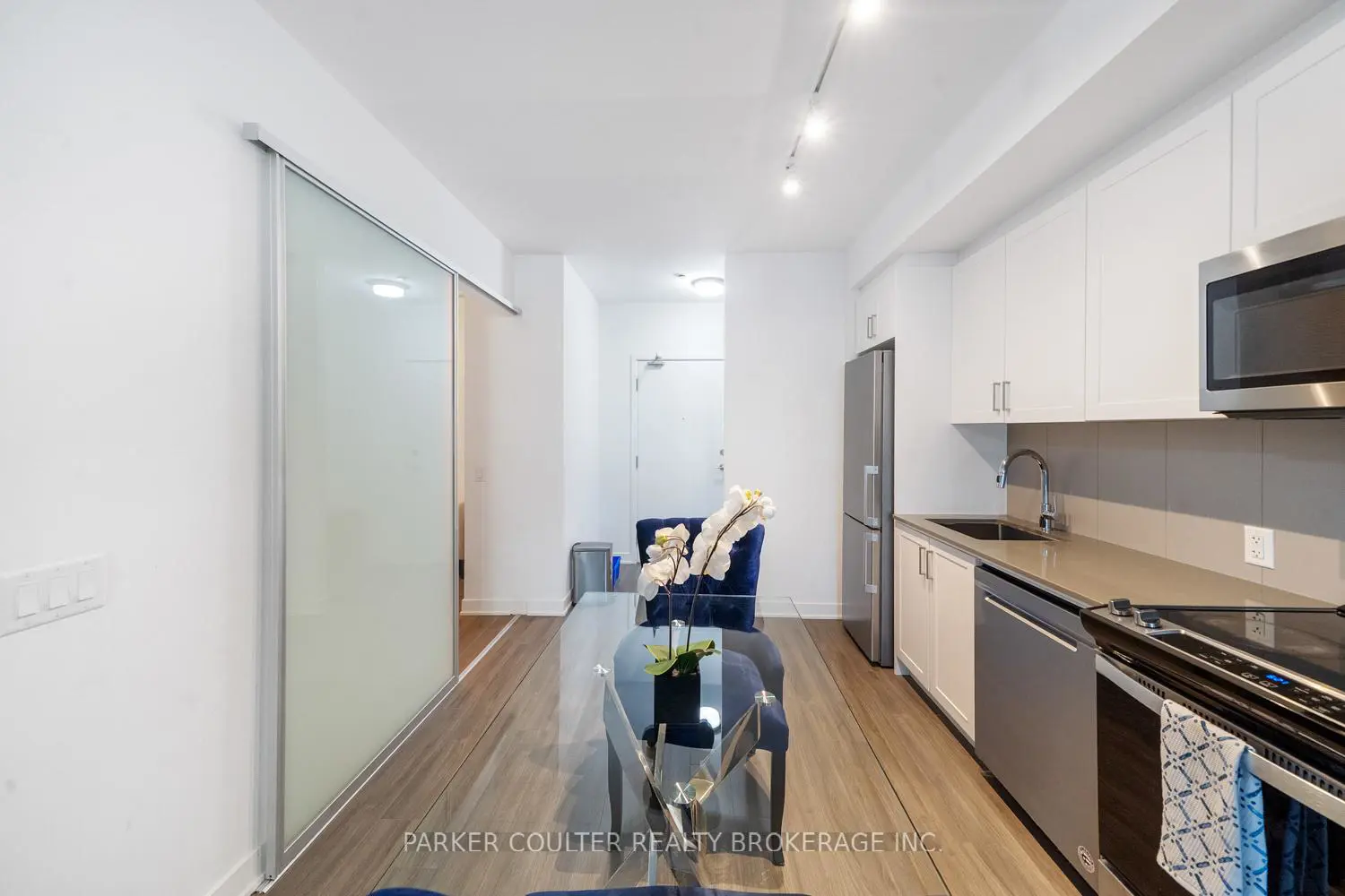 Additional image 6 of 681 Yonge Street 114