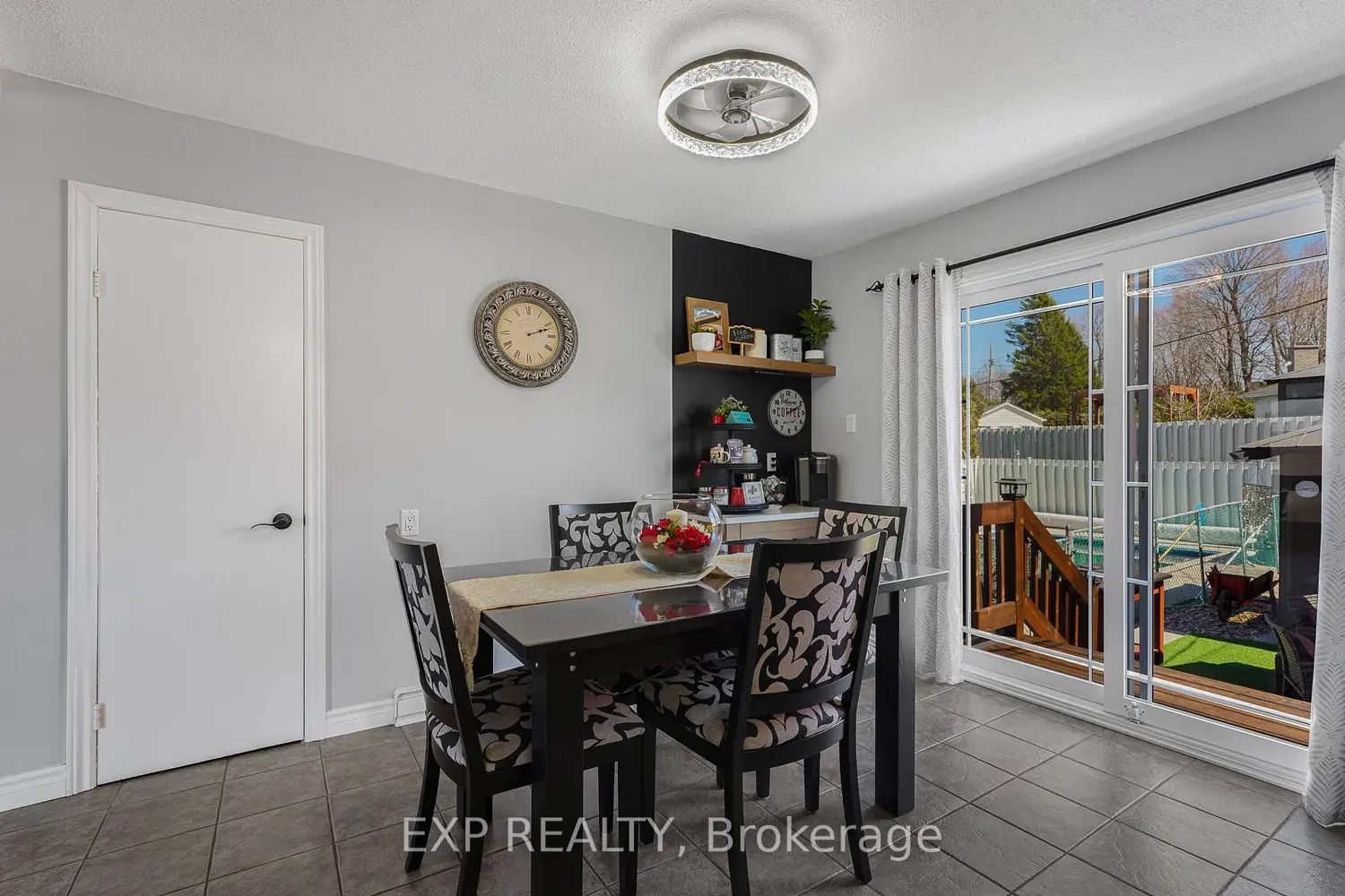 Additional image 4 of 905 Ghislain Street