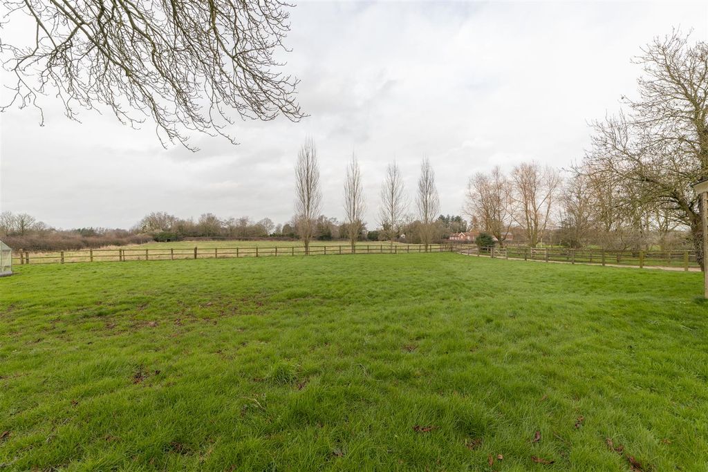 Additional image 17 of 5 bed barn conversion to rentHall Road, Welborne, Dereham NR20