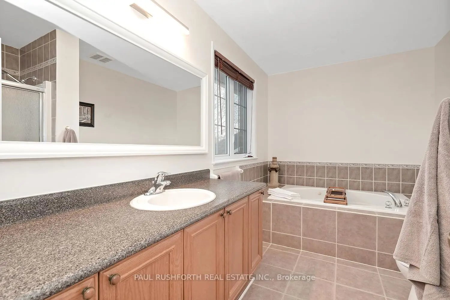 Additional image 9 of 356 Centenaire Street