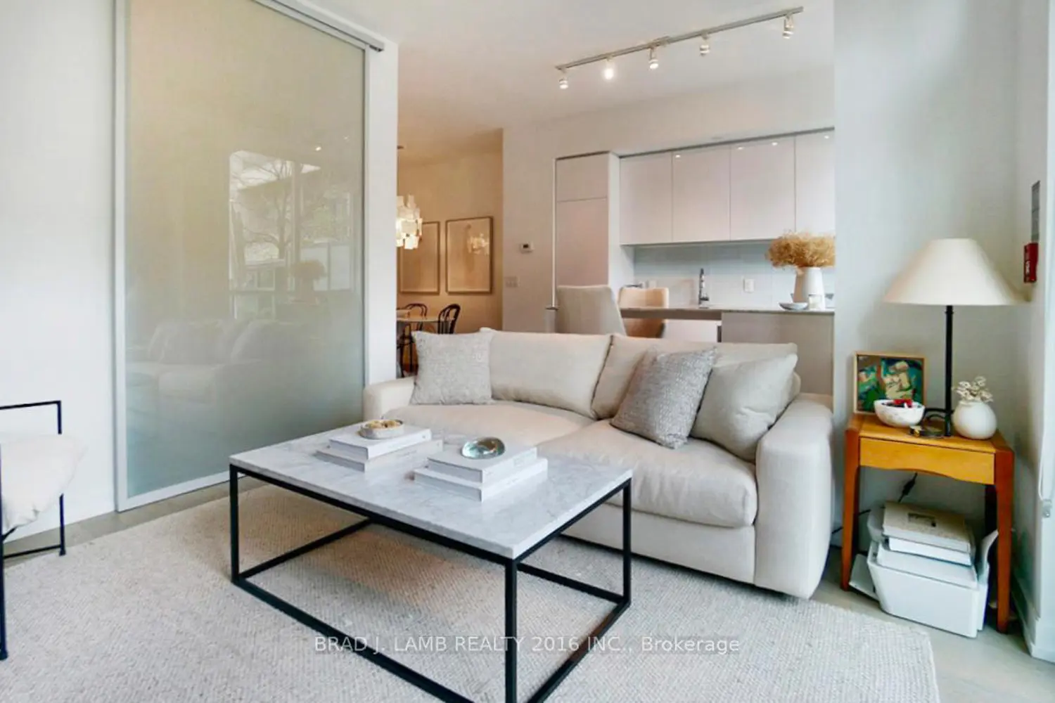 Additional image 3 of 377 Madison Avenue 102