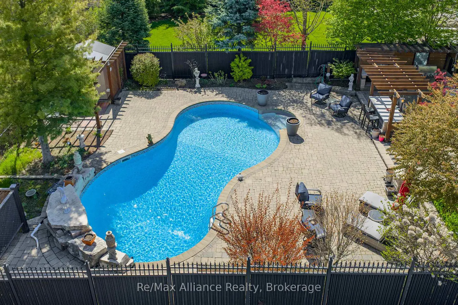 Additional image 10 of 203 Burloak Drive