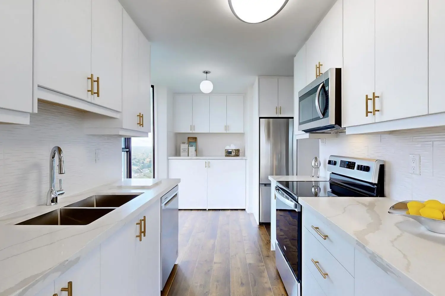 80 Antibes Drive 2602 photo 4