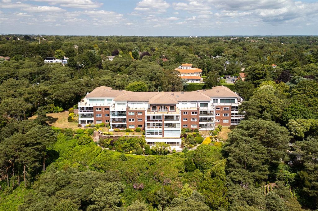 Additional image 3 of 3 bed flat for saleLilliput Road, Poole, Dorset BH14