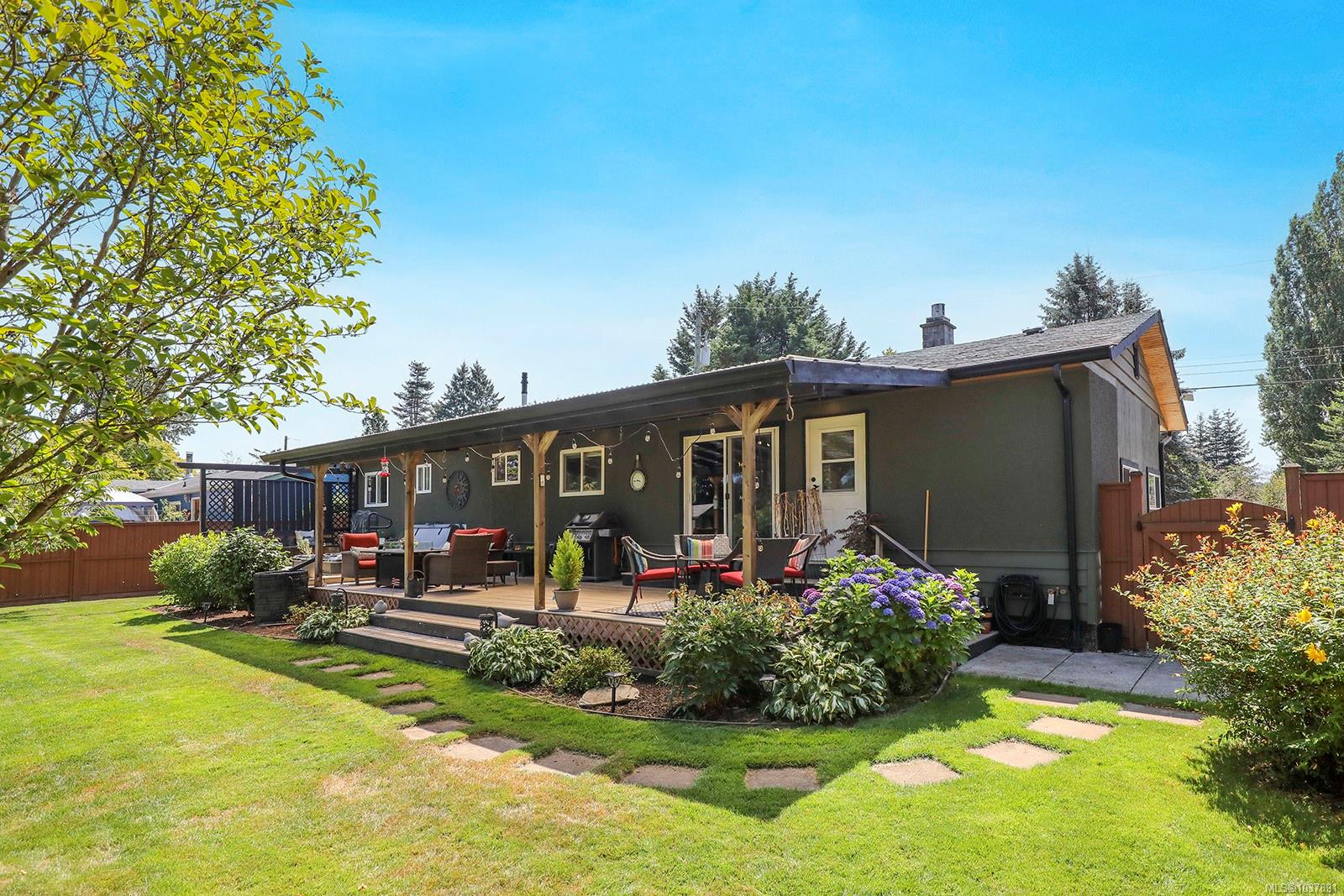 Additional image 3 of 1922 Richardson Avenue, Comox, BC, V9M 2B4