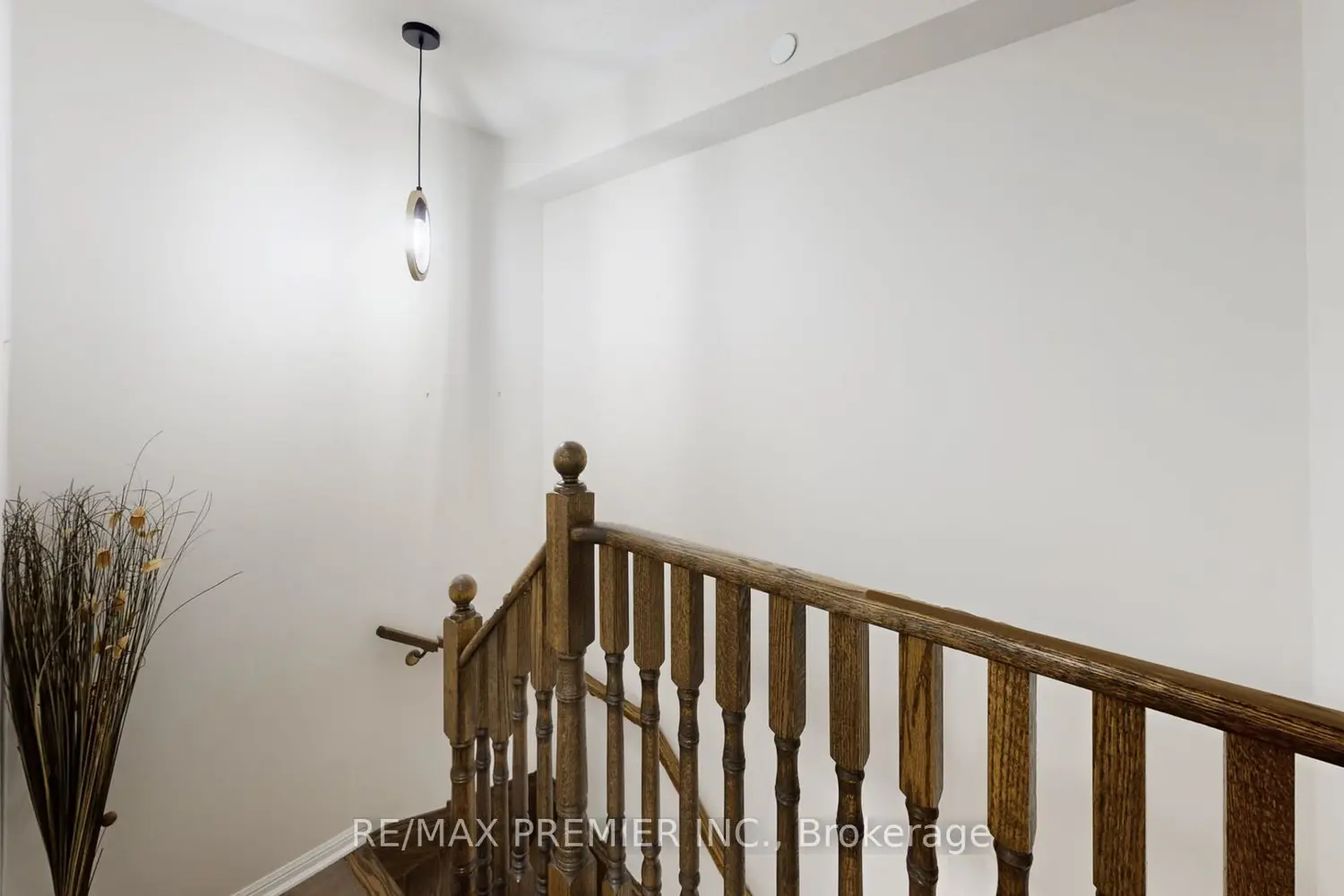 Additional image 11 of 9589 Keele Street 106