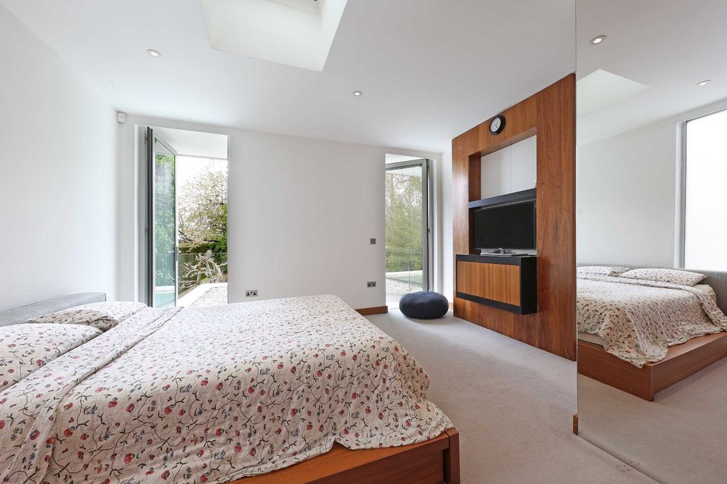 Additional image 13 of 4 bed detached house to rentChanner Drive, Penn, Buckinghamshire HP10