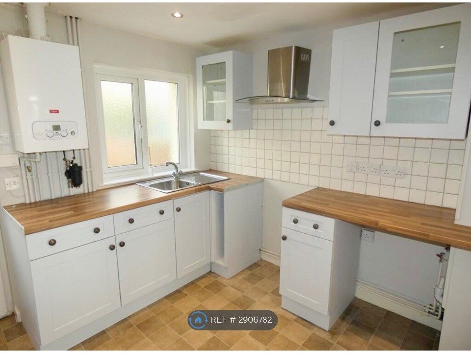 Additional image 2 of 2 bed terraced house to rentKing St, Neath SA11