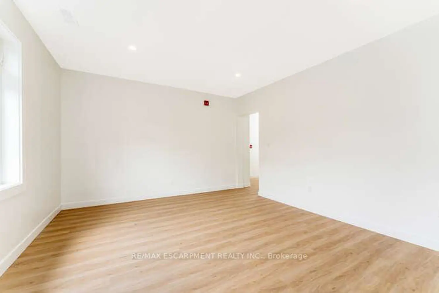Additional image 9 of 127 Victoria Avenue