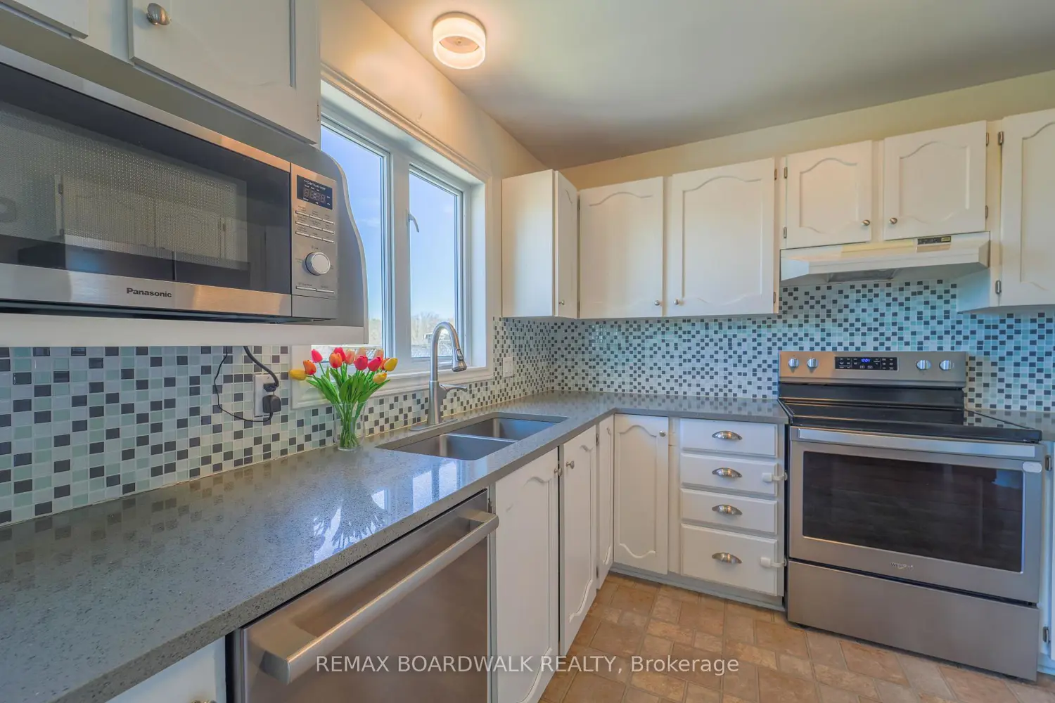 Additional image 5 of 102 Seventh Avenue