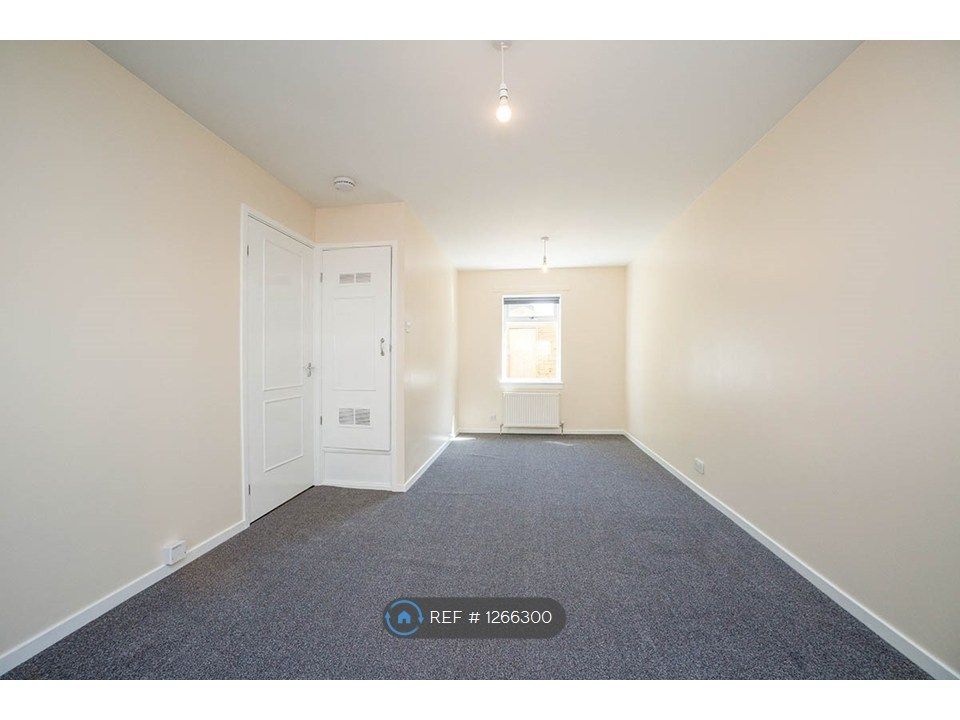 Additional image 3 of 3 bed end terrace house to rentGowanbank, Livingston EH54