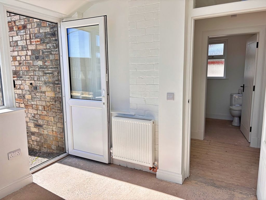 Additional image 3 of 3 bed flat for saleQueen Street, Castle Douglas DG7