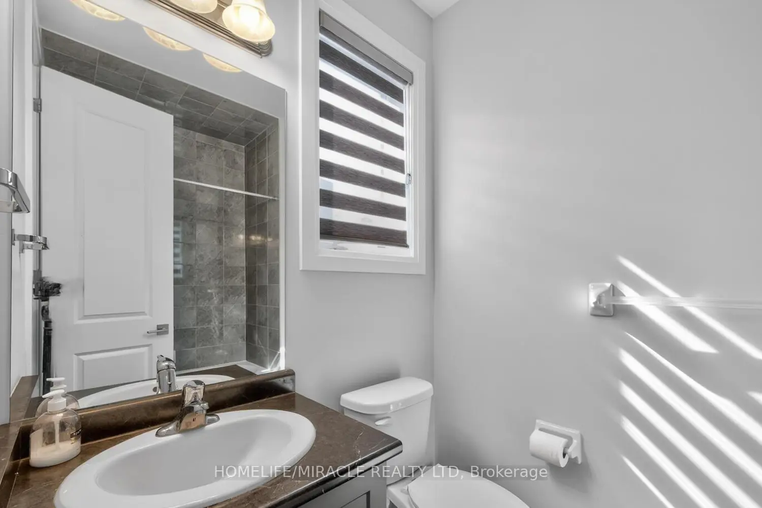Additional image 17 of 1032 Edinburgh Drive