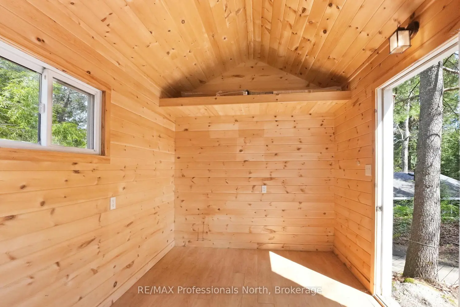 Additional image 17 of 1396 Betula Crescent