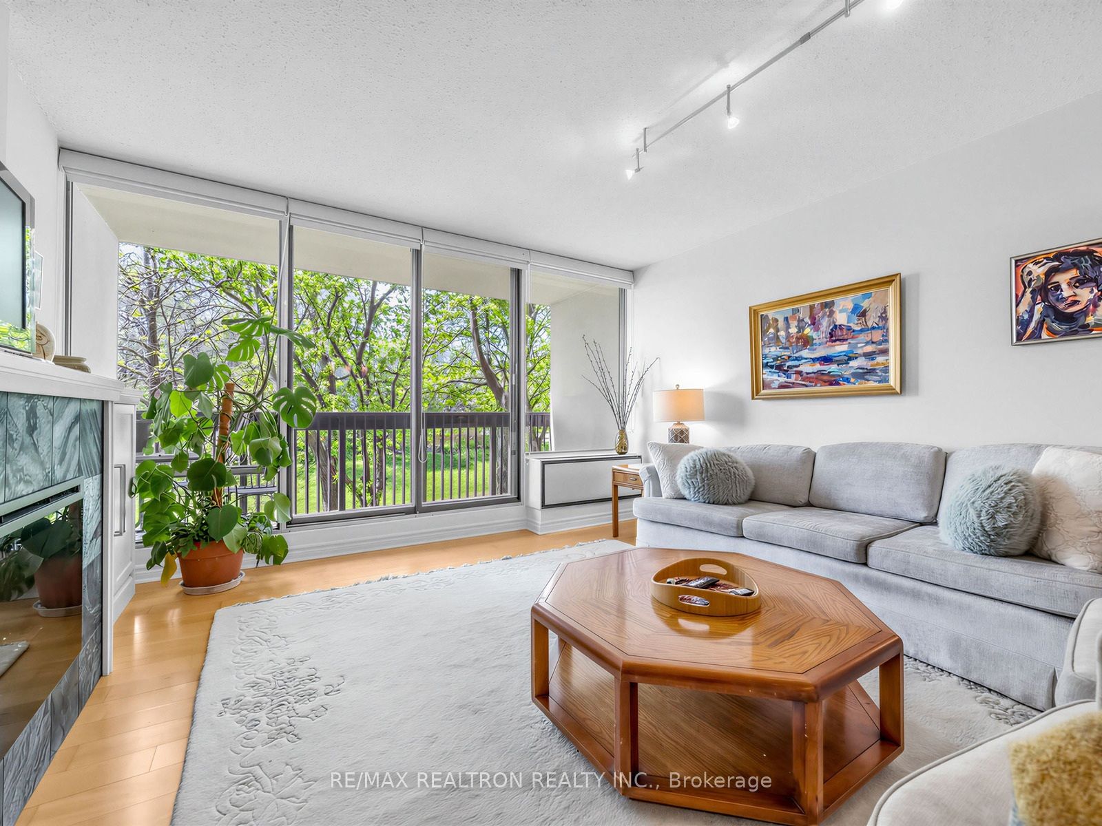 Additional image 5 of 215-20 Fashion Roseway N/a, Toronto, ON, M2N 6B5