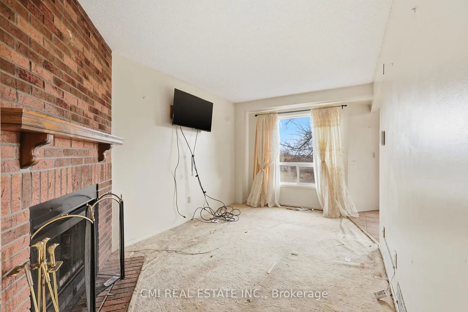 2275 Chapman Court
