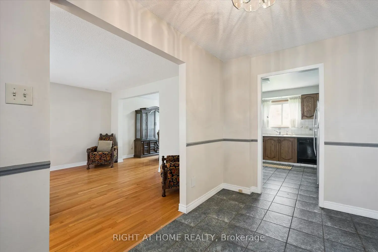 Additional image 3 of 37 Moffatt Avenue